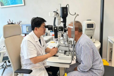 高明宏教授主刀白内障手术，助力八旬患者摆脱「雾里看花」