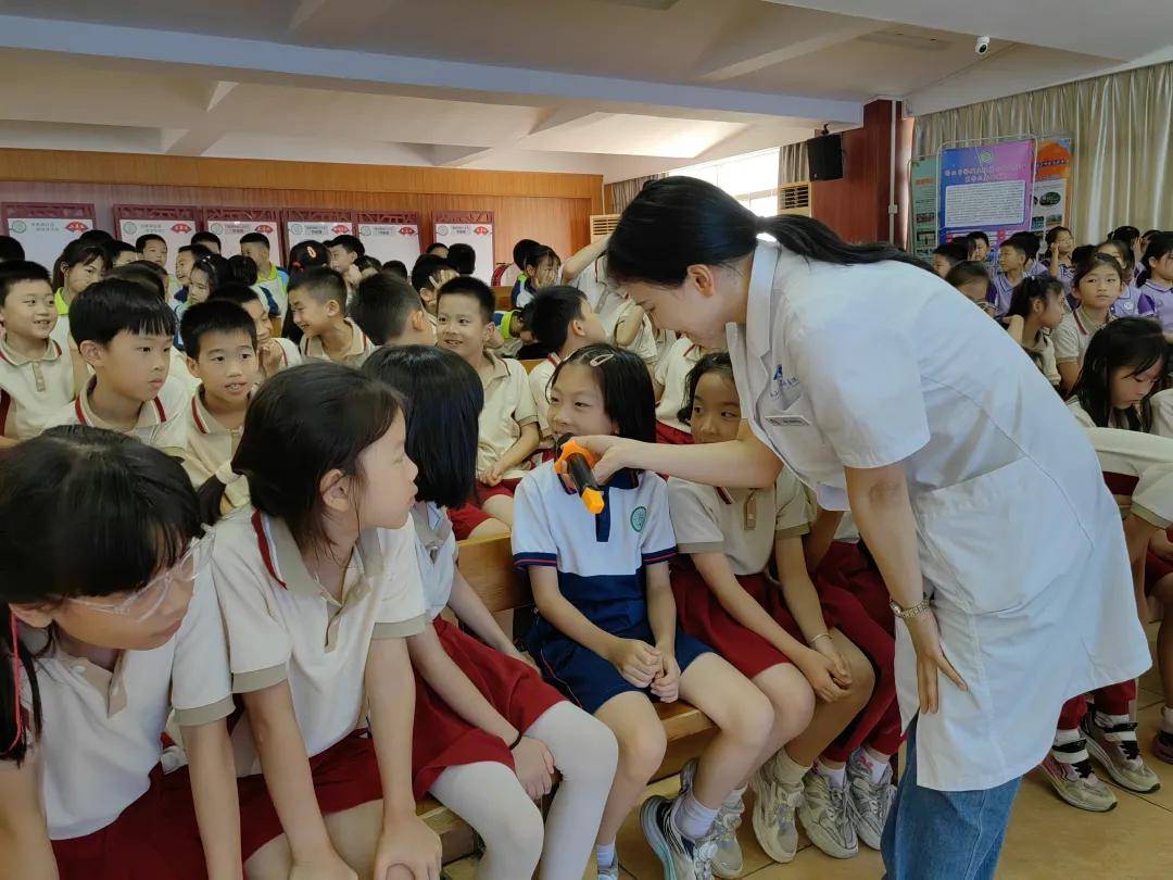 6.6 全国爱眼日｜佛山华厦眼科公益讲座走进绿景小学