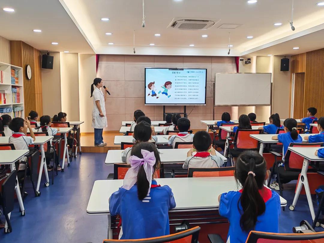 近防 365・瞳爱伴我行|佛山华厦眼科护眼讲座走进惠景小学