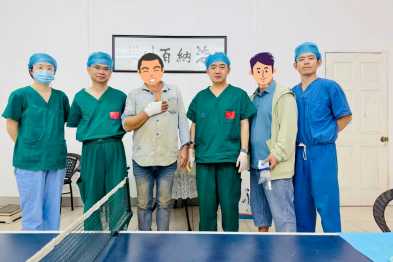 同胞突发手掌切割伤！大洋彼岸的暖心救治