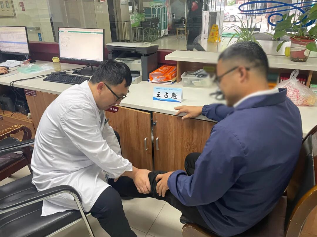 陕中附院开展世界关节炎日主题义诊活动