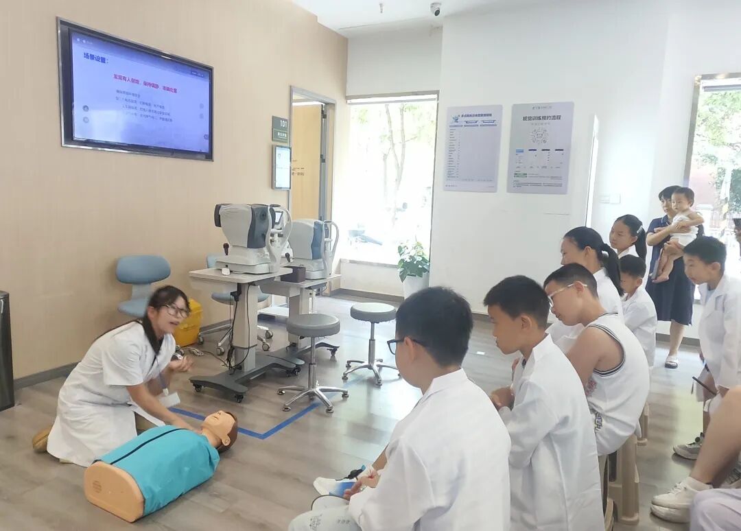 健康零距离,温暖入人心——长沙江湾医院系列公益活动温暖纪实