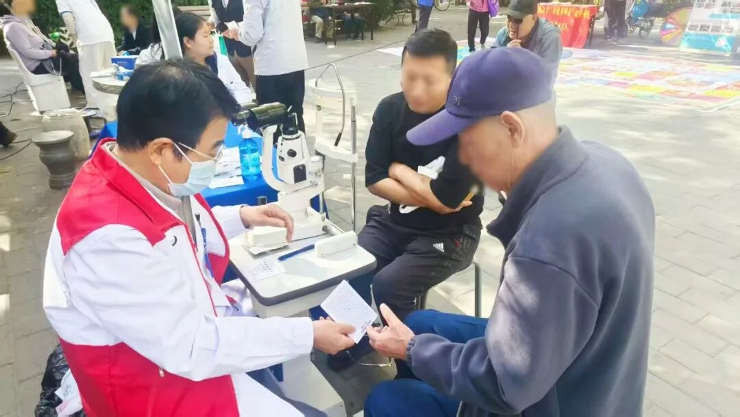 「便民服务进社区 护眼服务送到家」 北京华厦民众眼科医院受邀走进育慧西里社区开展眼健康筛查与科普活动