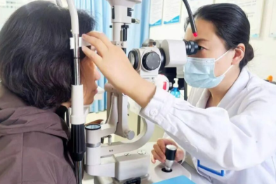 眼底手术做完，眼睛不疼不痒，复查能不能省？
