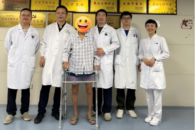 百岁老人在武汉大学人民医院成功「换髋」重获行走自由