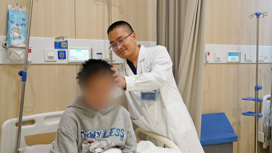 5 年偏头痛,止痛药越吃越多,四川蓝生脑科医院一刀断「病根」