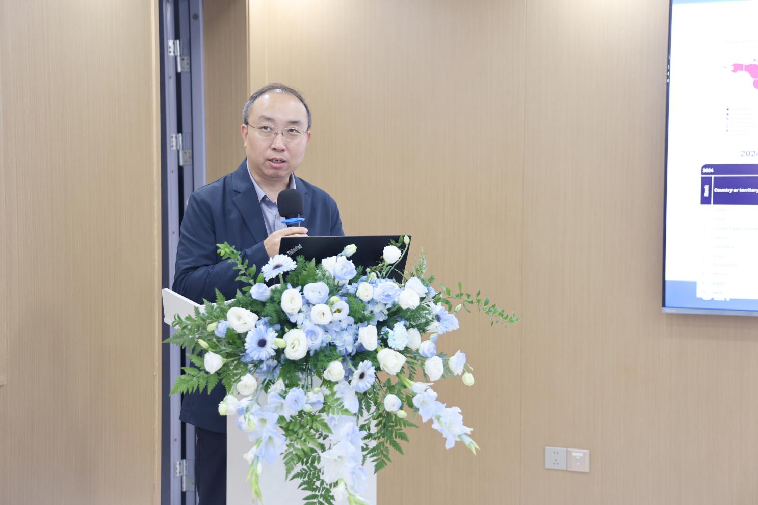 聚焦技术前沿，同心共筑光明——青岛华厦眼科医院成功举办第六届白内障沙龙会议
