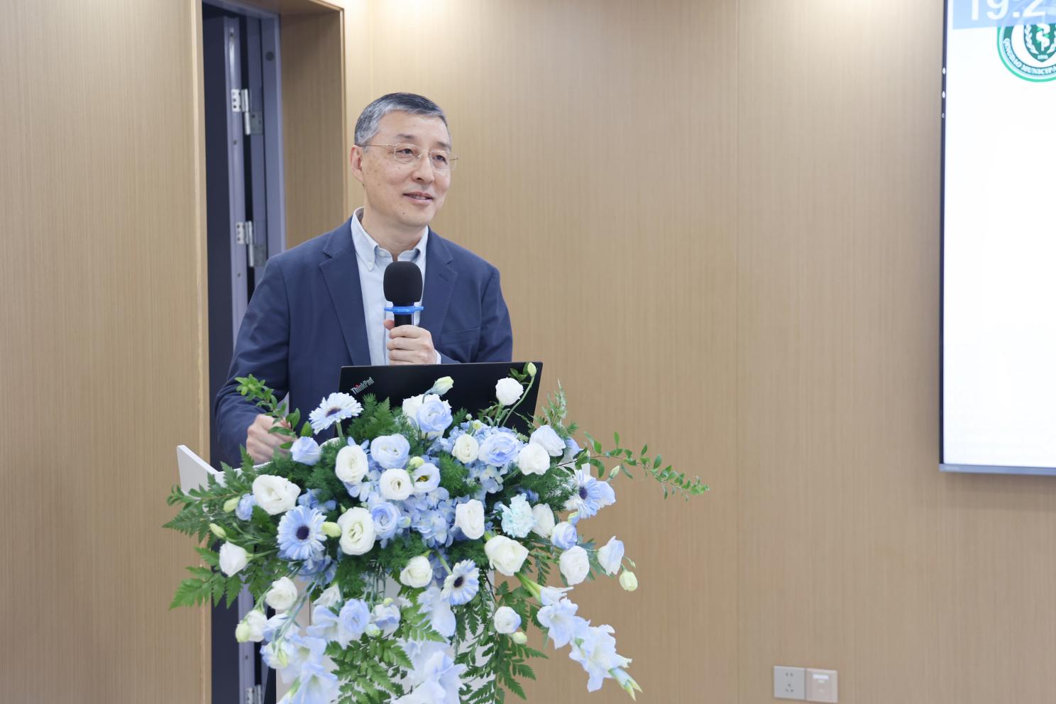 聚焦技术前沿，同心共筑光明——青岛华厦眼科医院成功举办第六届白内障沙龙会议