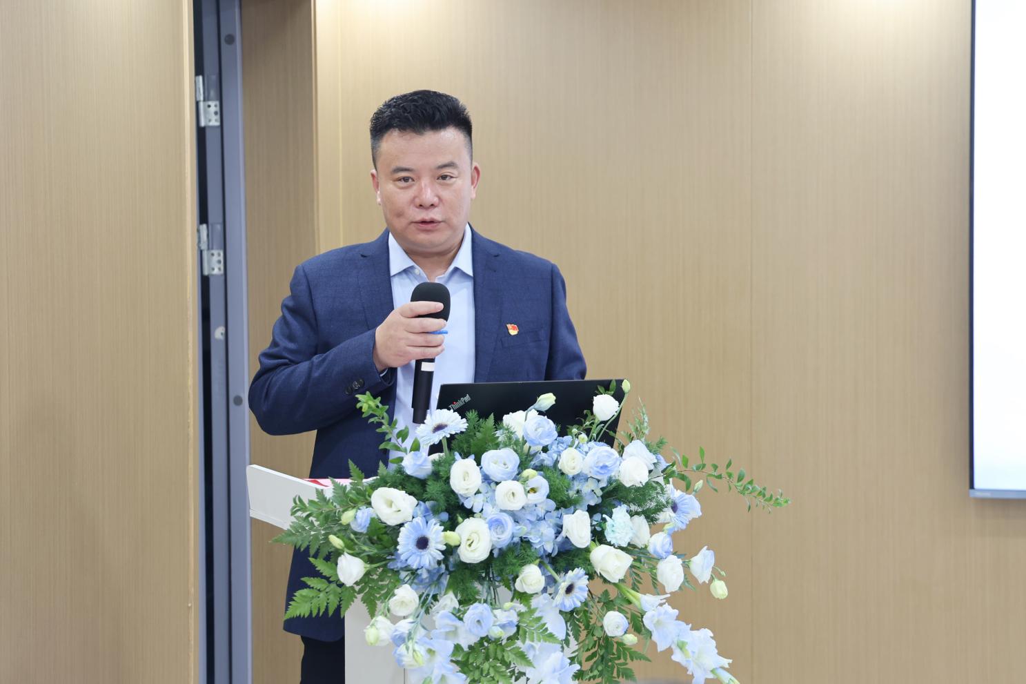 聚焦技术前沿，同心共筑光明——青岛华厦眼科医院成功举办第六届白内障沙龙会议