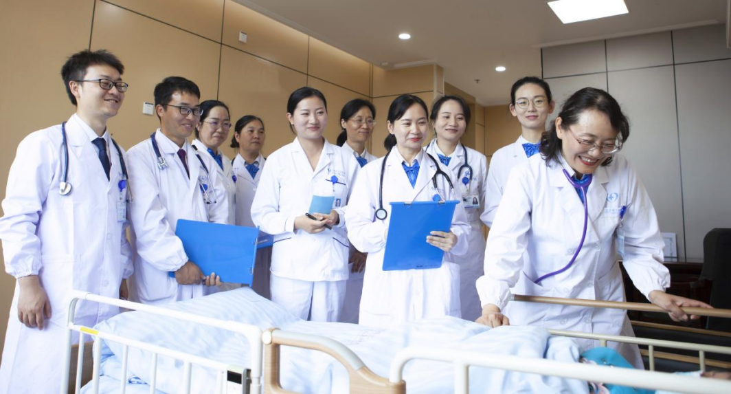 玉医温度｜守护银龄：老年医学科，让长者老有所「医」