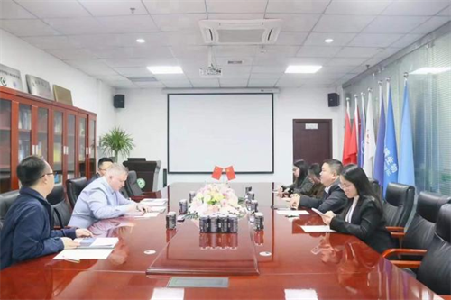 热烈欢迎英国RANDOX生物部项目总监Chris博士一行莅临我司交流访问