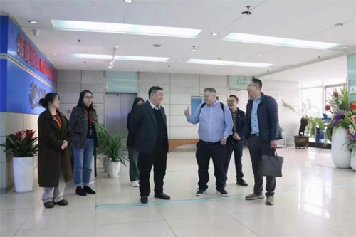 热烈欢迎英国RANDOX生物部项目总监Chris博士一行莅临我司交流访问