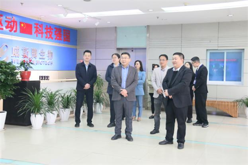 热烈欢迎九龙坡区政协宋泓主席一行莅临我司考察调研