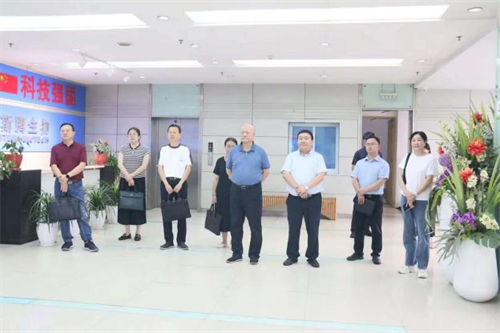 热烈欢迎九龙坡区政协周韬副主席一行莅临威斯腾生物考察调研