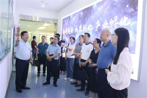 热烈欢迎九龙坡区政协周韬副主席一行莅临威斯腾生物考察调研