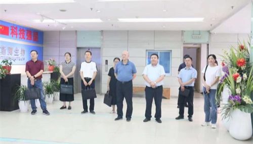 热烈欢迎九龙坡区政协周韬副主席一行莅临威斯腾生物考察调研