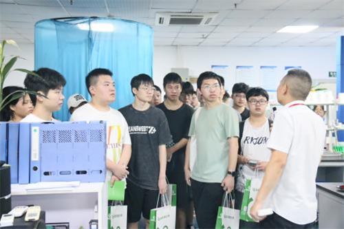 热烈欢迎重庆邮电大学生命健康信息学院生物信息学专业来我司认知实习