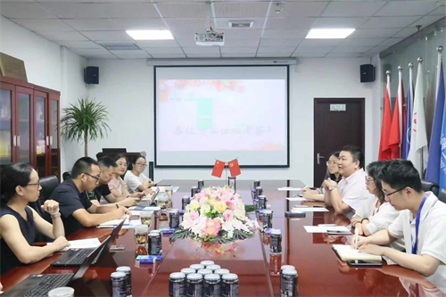 热烈欢迎九龙坡区疾控中心姚远主任一行到威斯腾生物产业研究院交流访问