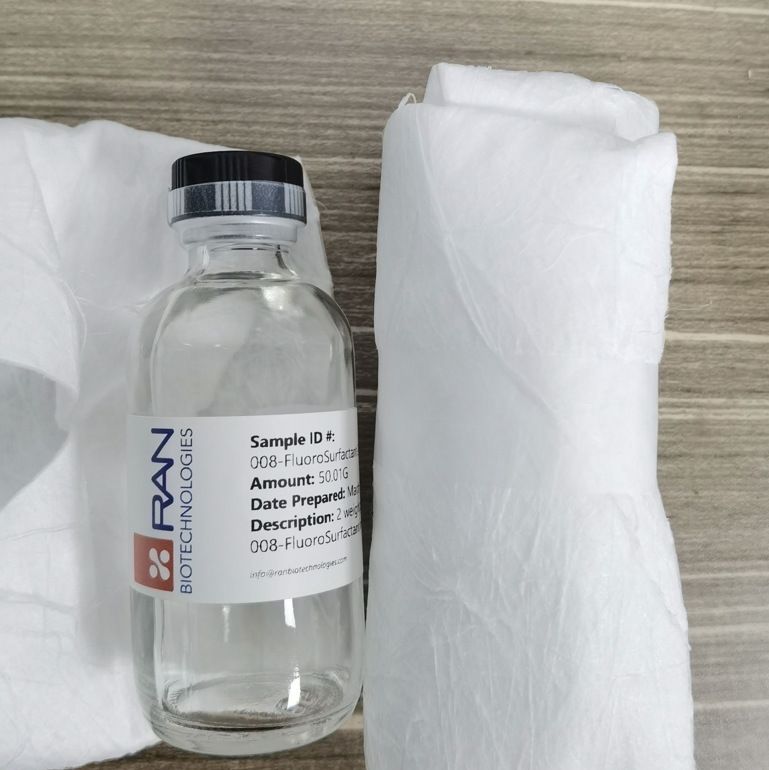 1g of neat (undissolved) 011-FS fluorosurfactant (011-含氟表面活性剂纯品）