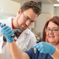 人中性粒细胞天青杀素（阳离子蛋白37)