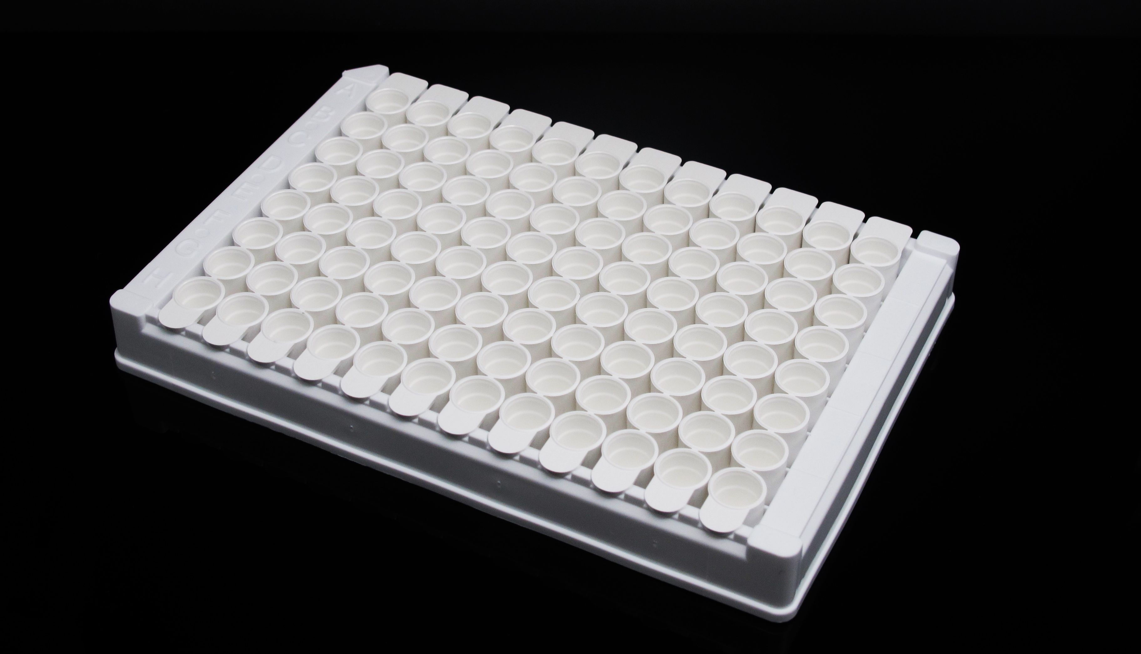 黑色酶标板与白色酶标板的核心区别