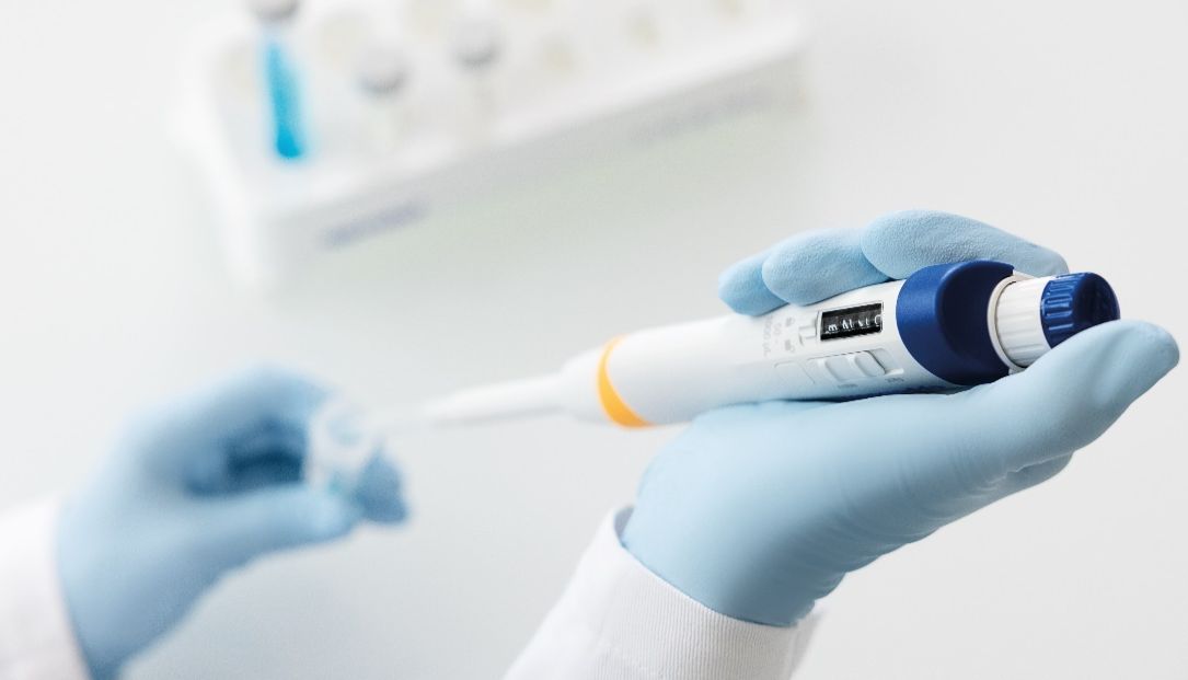 Eppendorf 新品移液器上市 | 全新双按钮 重新定义轻松移液