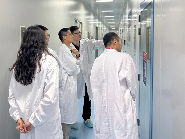 北京市经信局产促中心一行莅临北京同立海源生物科技有限公司调研，就公司承担的细胞与基因治疗药物领域三项关键技术攻关任务，开展考察调研。