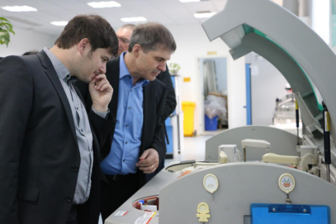 热烈欢迎英国PSL及经销商代表团来访