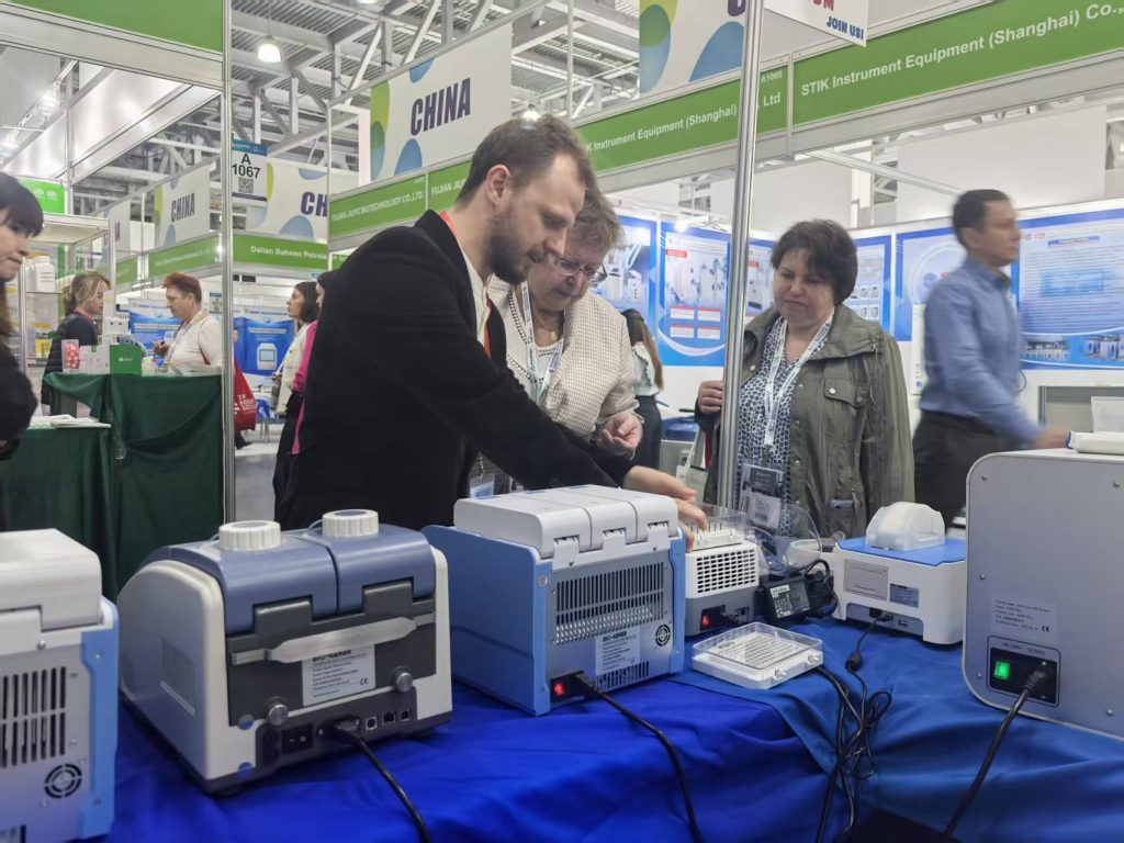 【展会回顾】柏恒科技亮相俄罗斯实验室展：务实交流，收获颇丰