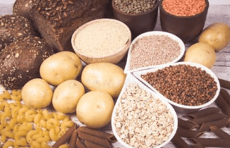 在碳水化合物摄入之前吃蛋白质和蔬菜可以帮助糖尿病患者控制血糖 