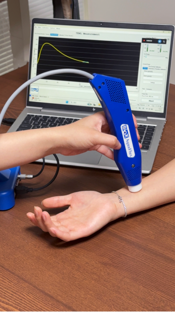 Aquaflux经皮水分流失测量仪在“正常”TEWL定义中的应用