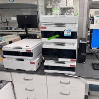 安捷伦1260 Infinity 高效液相色谱配套四元泵，进样器