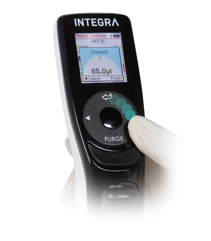 Adjusting the volume of the VOYAGER electronic pipette is easy and intuitive with the use of the touch wheel.
