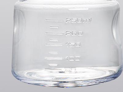 良好的透明度，刻度清晰，便于观察容量