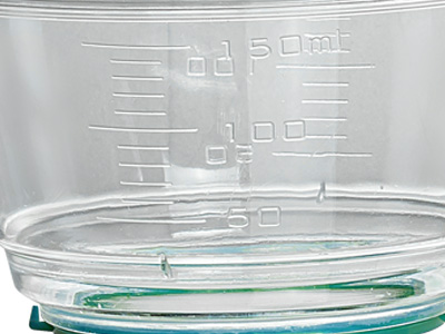 杯体透明，刻度清晰，便于观察容量