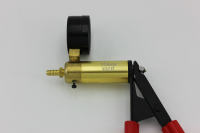 铜制手动真空泵,i-Quip™, 材质:黄铜;最大真空度:635mmHg(85kPa);真空测试表量程:0-760mmHg(0-100Kpa);包装类型:高强度手提塑料外箱