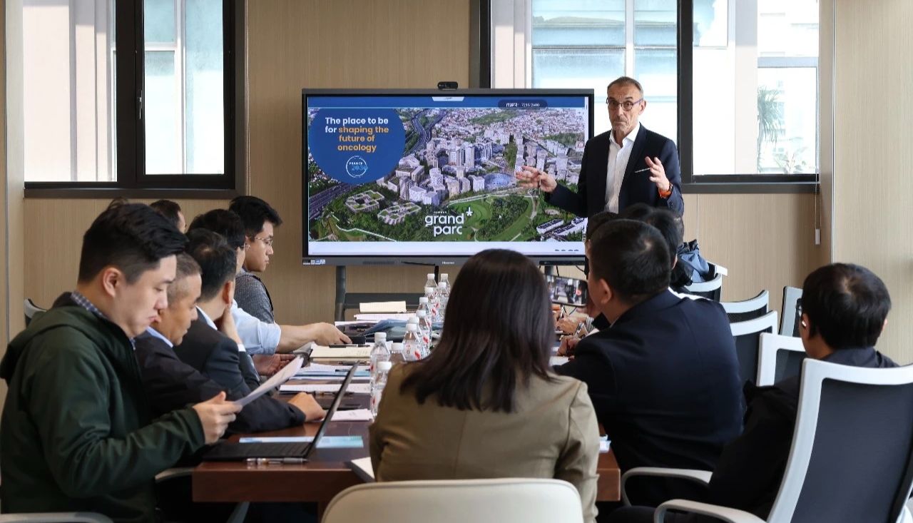 威斯腾转化研究院院长周勇与法国Eric Vivier院士座谈，共探肿瘤免疫合作