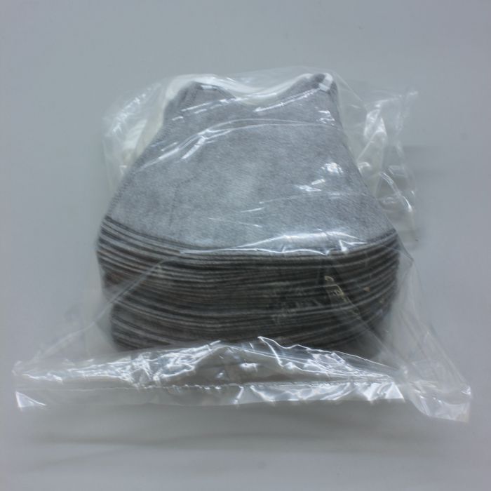 3D立体活性炭口罩(四层)，i-Quip™, 材质:22gPP无纺布+40g活性炭布+25g熔喷布+25gPP无纺布;颜色:灰色;尺寸:135×120mm;耳带:0.3mm×150mm;描述:成人适用