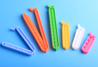 透析袋夹，i-Quip™, 材质:PP塑料,颜色：黄，白，蓝，红，绿等随机发货