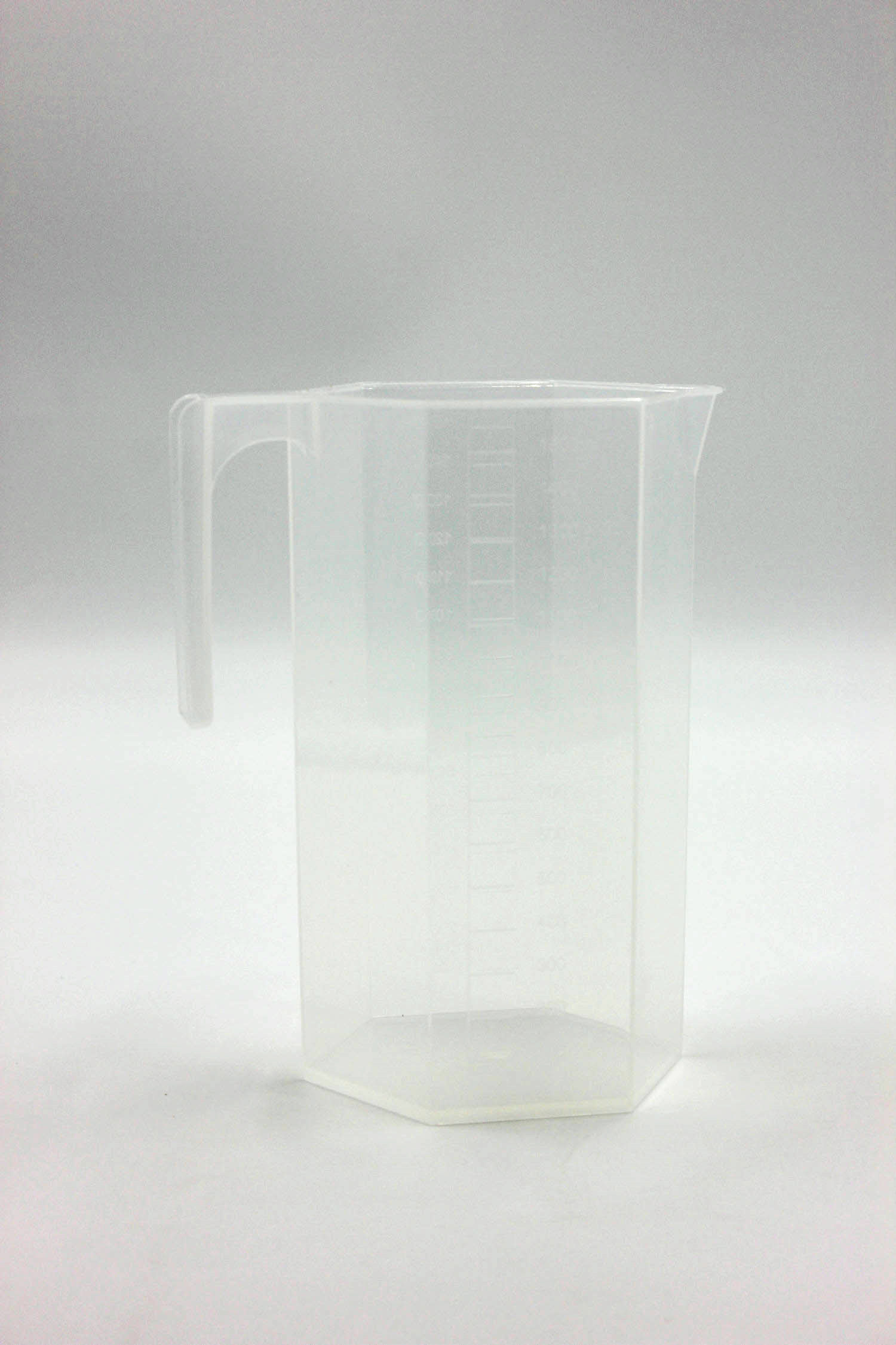 聚丙烯菱形量杯,带手柄和倾倒口,i-Quip™, 材质:聚丙烯(PP);颜色:透明;容积:1500ml产品图