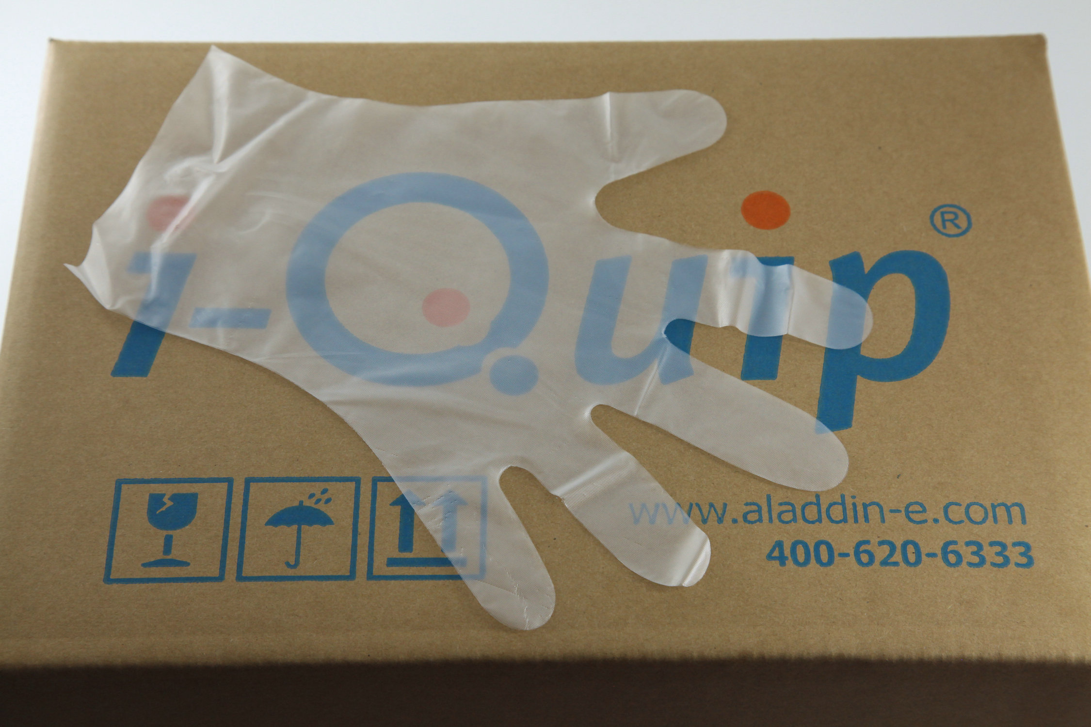 一次性CPE手套,i-Quip™, 材质:氯化聚乙烯;颜色:透明;型号:外压纹;厚度:0.25±0.05mm产品图
