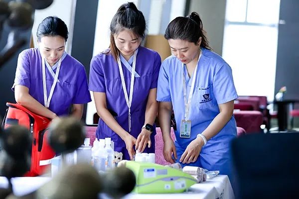 2024 北京 CBD 垂直马拉松:北京和睦家运动医学全力守护