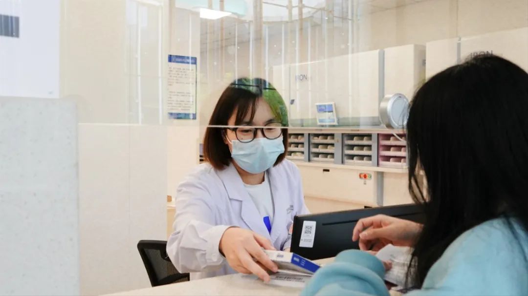 药剂科 精准保障患者用药需求