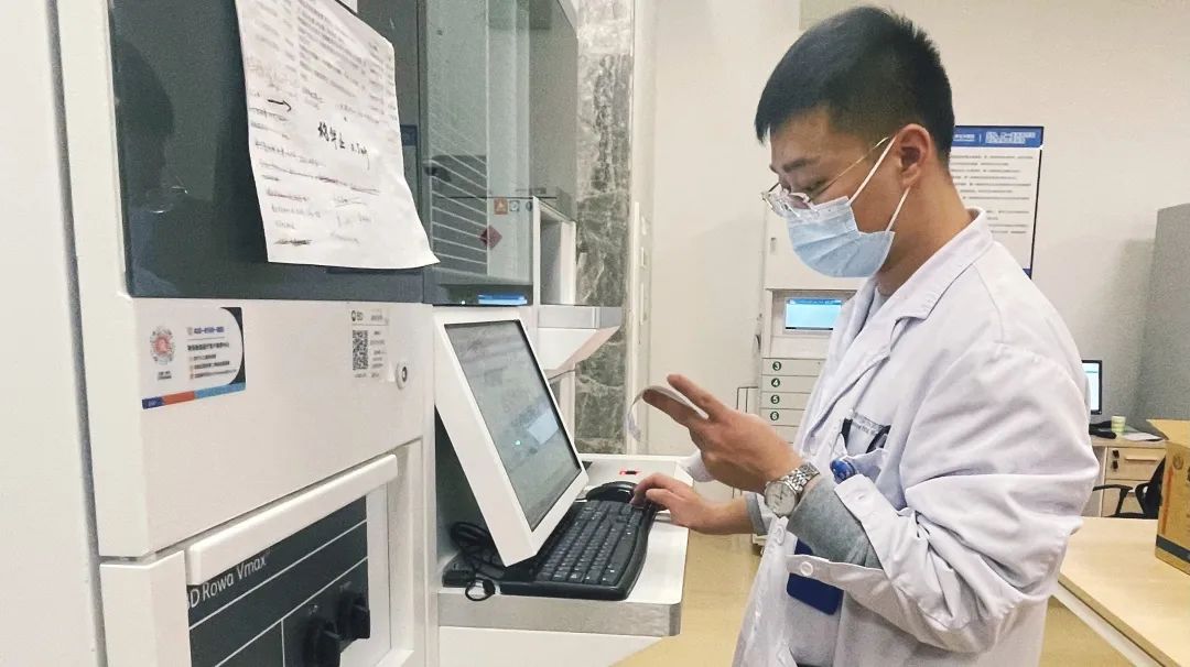 药剂科 精准保障患者用药需求