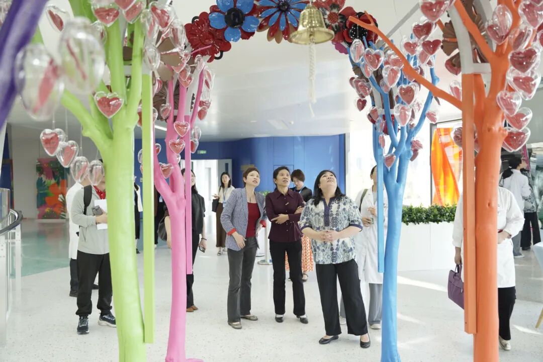 国家血液内科专业医疗质量控制中心（筹）中心主任黄晓军教授率专家团队莅临陆道培医院调研指导并参观新院区