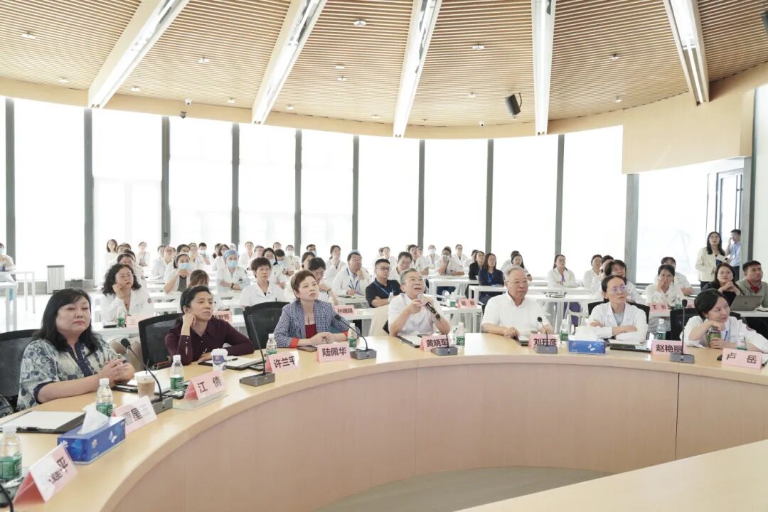 国家血液内科专业医疗质量控制中心（筹）中心主任黄晓军教授率专家团队莅临陆道培医院调研指导并参观新院区