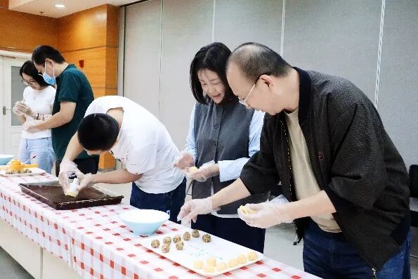 月满中秋,情暖道培 | 北京陆道培医院工会第二届月饼 DIY 活动圆满成功