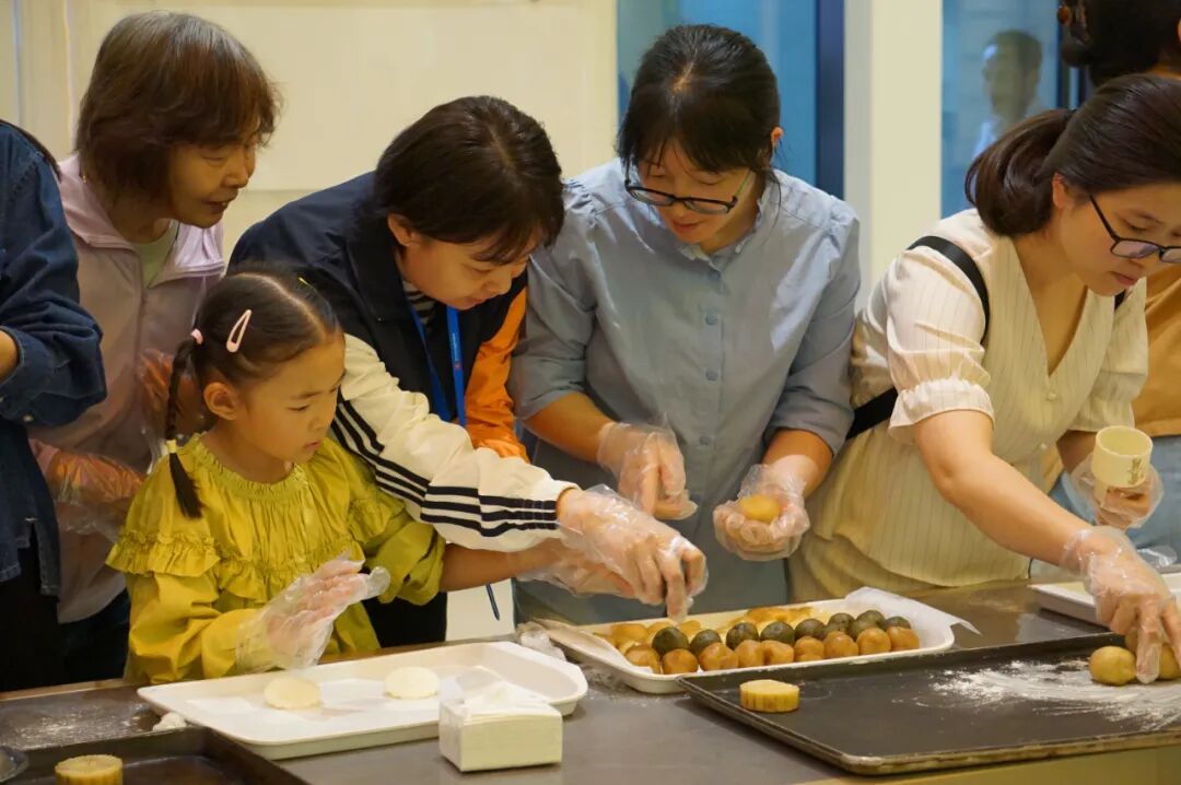 以爱为名，以「培」相伴：陆道培医疗集团系列人文活动温暖启幕，共筑有温度的医疗家园