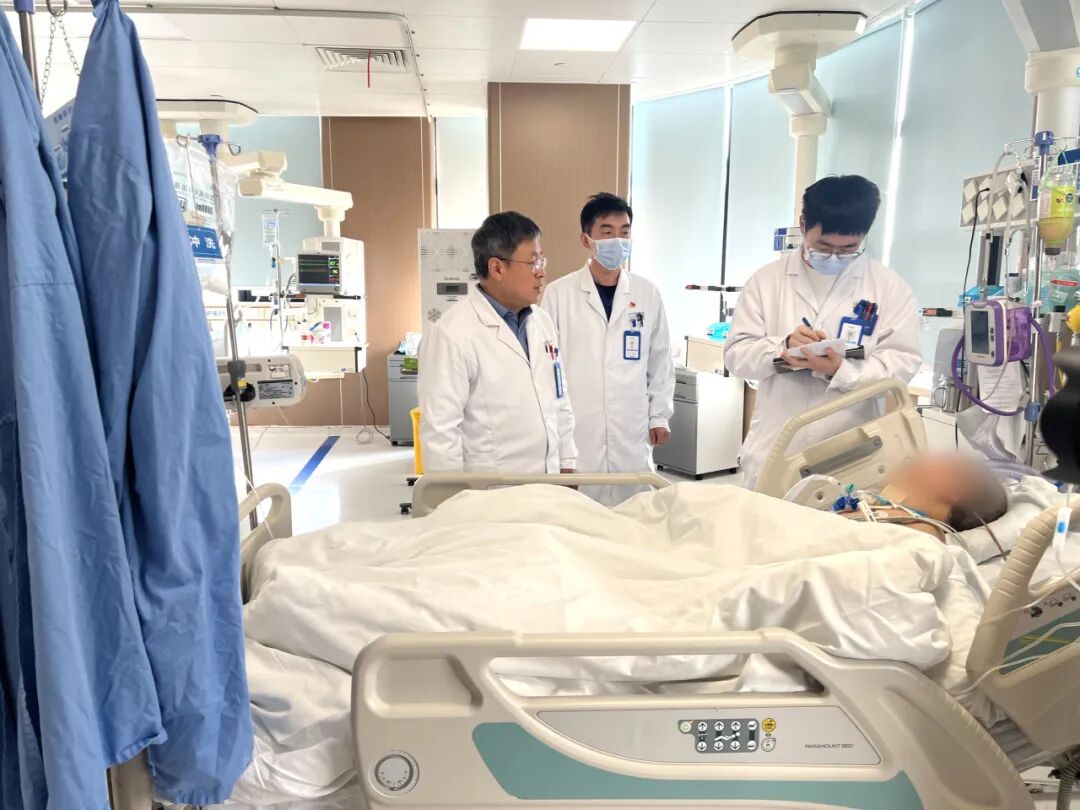 重度气道烧伤!多科协作闯难关