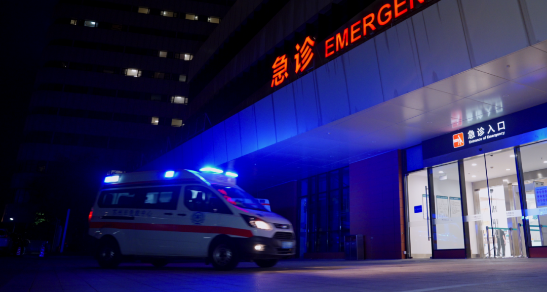 重度气道烧伤!多科协作闯难关